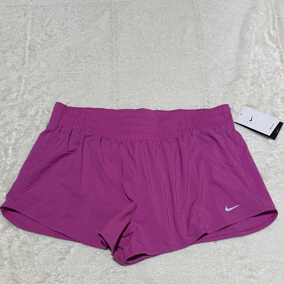 Nike Pants - Nike | size XLarge | athletic shorts